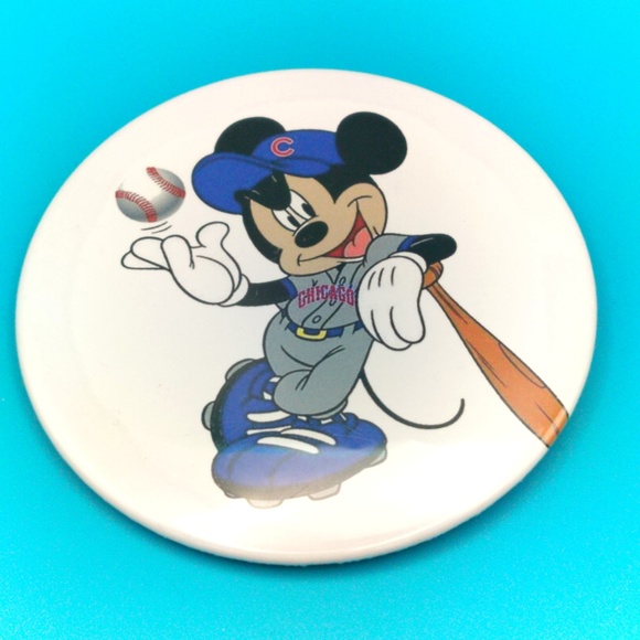 Disney MLB Chicago Cubs Mickey Mouse Pin Button Collectible Sports Fan - Picture 1 of 7